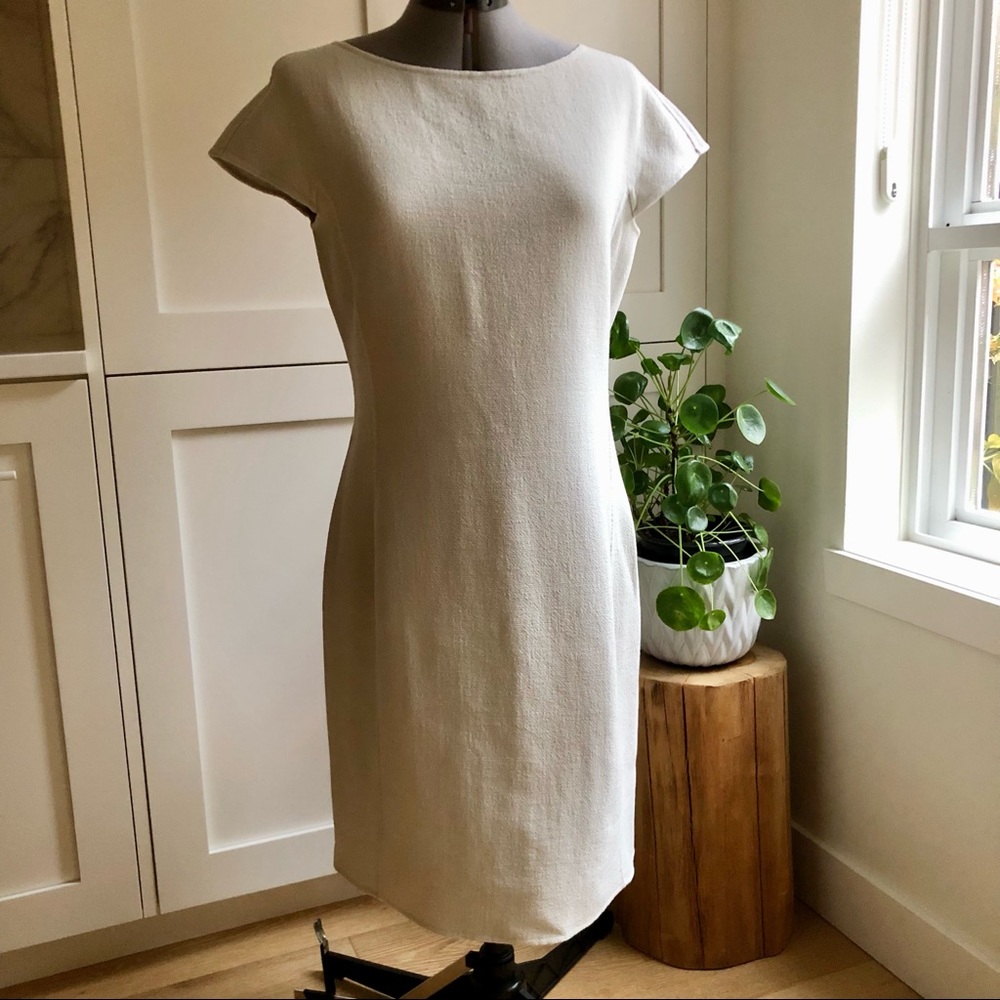 ST. JOHN 100% Wool, Hand-sewn Cap Sleeve Sheath Dress